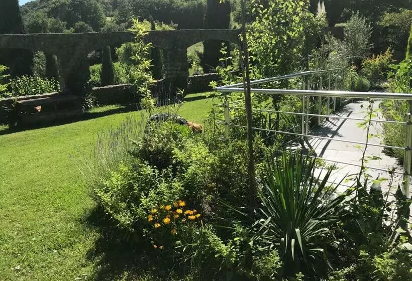 ホテル Hôtel Restaurant La Cardinale