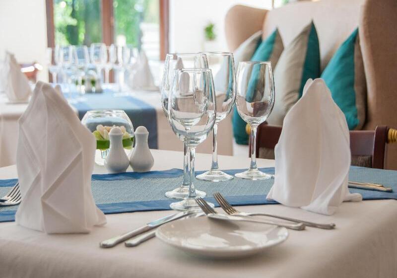 فندق Lotus Blanc Resort