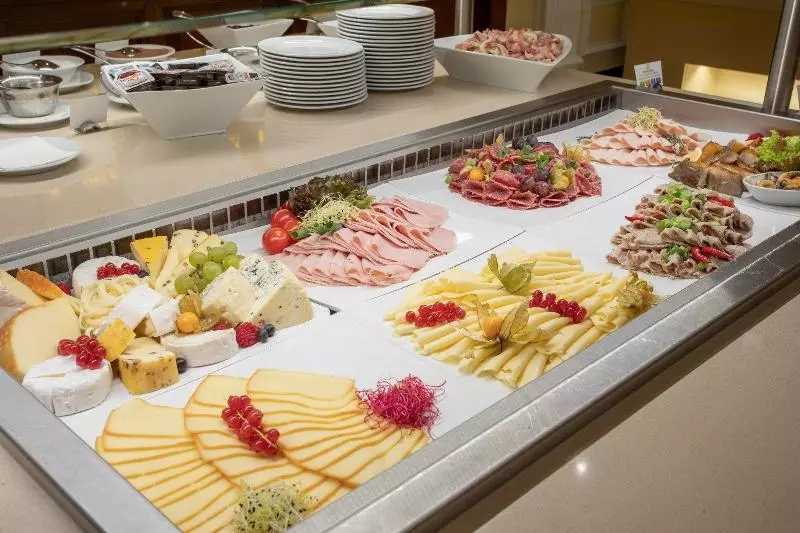 בית מלון כפרי Savoy Westend