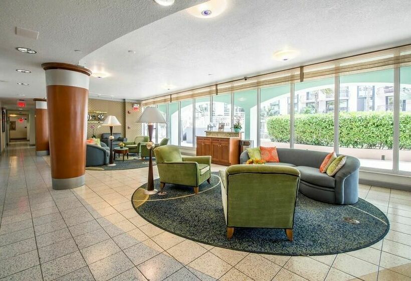 Hotel Solara Surfside Resort