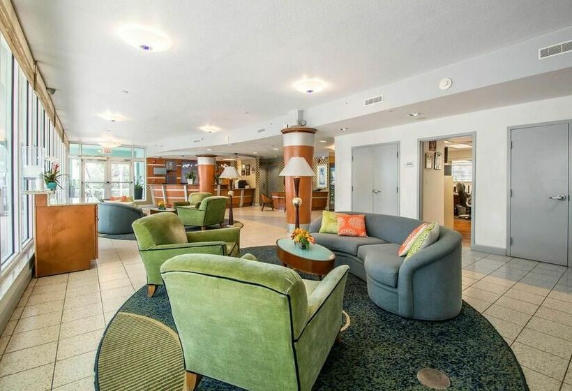 Hotel Solara Surfside Resort