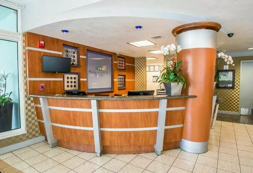 Отель Solara Surfside Resort