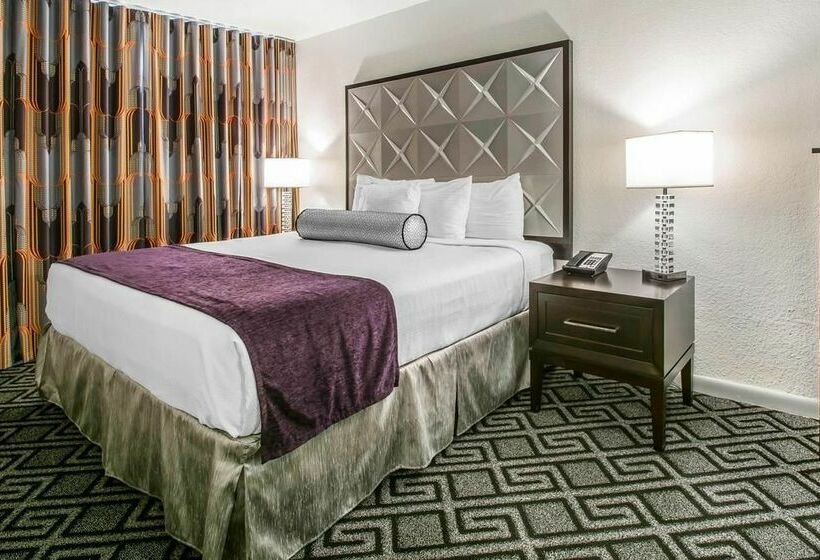 Hotel Solara Surfside Resort