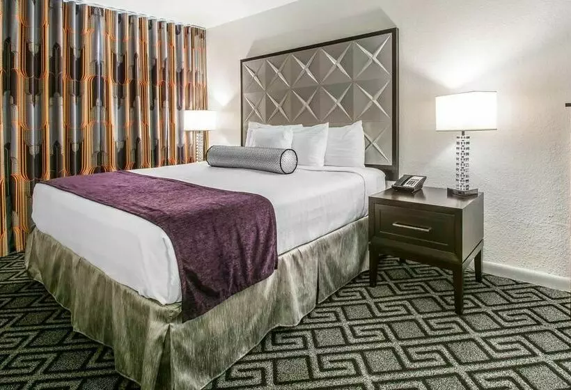 Отель Solara Surfside Resort