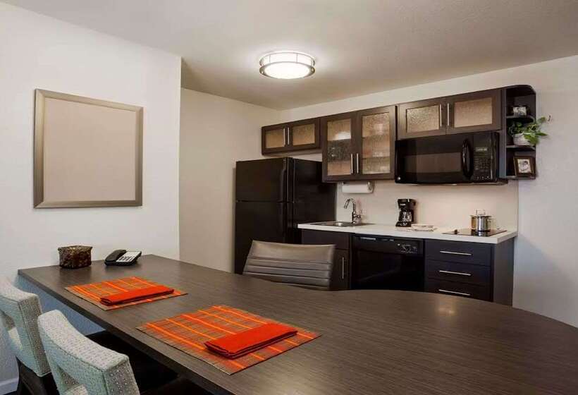 בית מלון כפרי Sonesta Simply Suites Chicago Waukegan