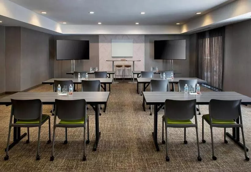 هتل Springhill Suites Herndon Reston