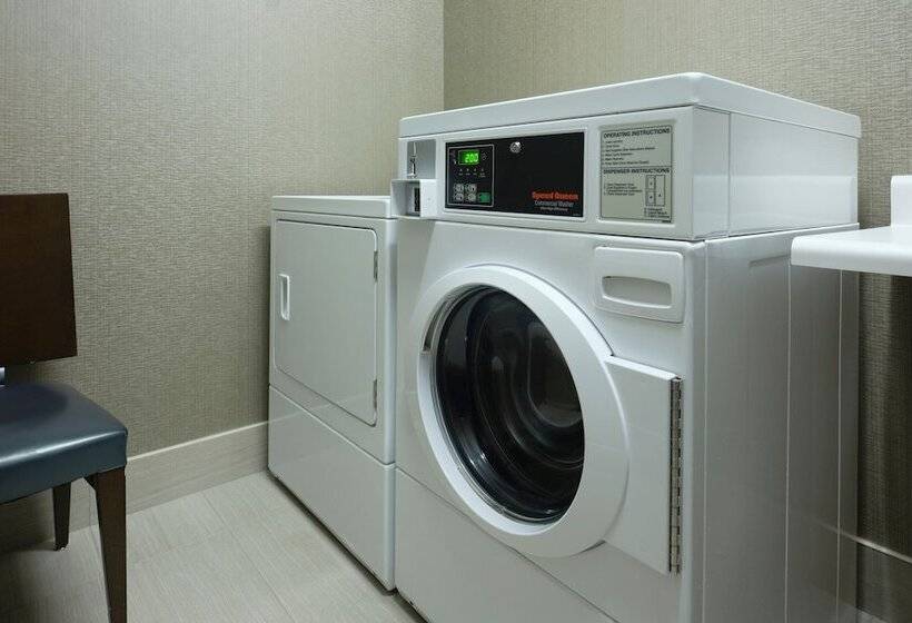 هتل Springhill Suites Nashville Metrocenter