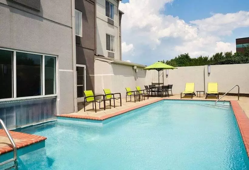 Отель Springhill Suites Nashville Metrocenter