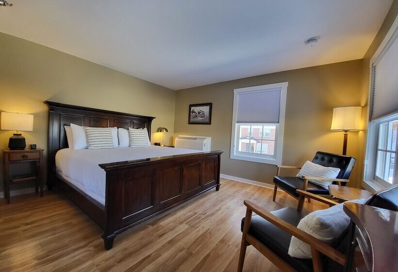 酒店 The Stowe Village Inn