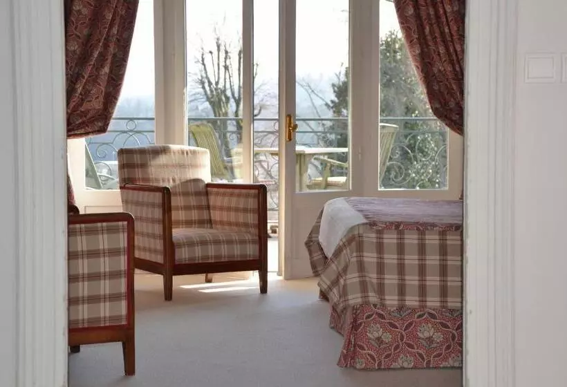 هتل Hôtel Villa Navarre