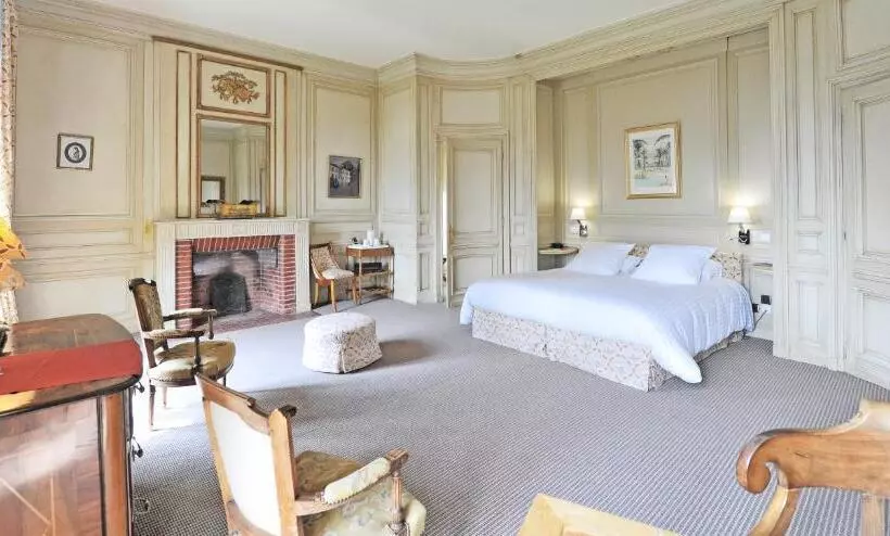 هتل Hôtel Villa Navarre