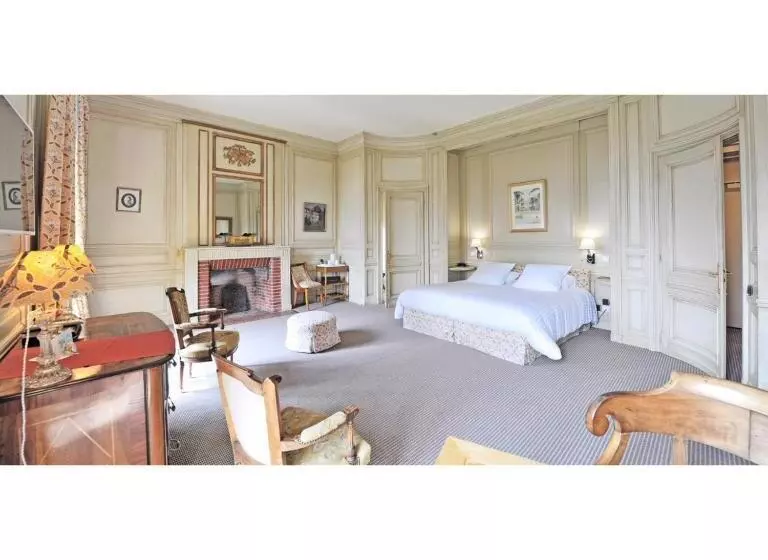 هتل Hôtel Villa Navarre