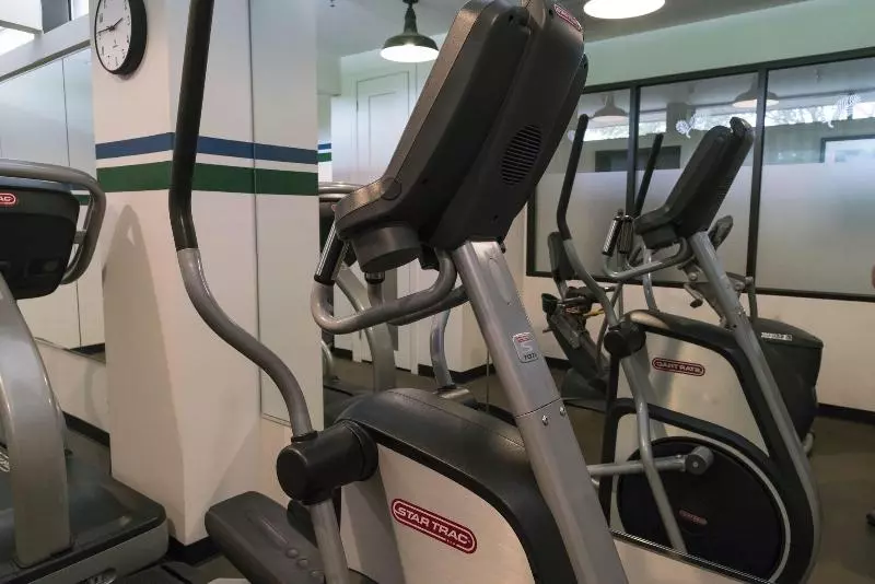 Williamsburg Woodlands Hotel & Suites, An Official Colonial Williamsburg