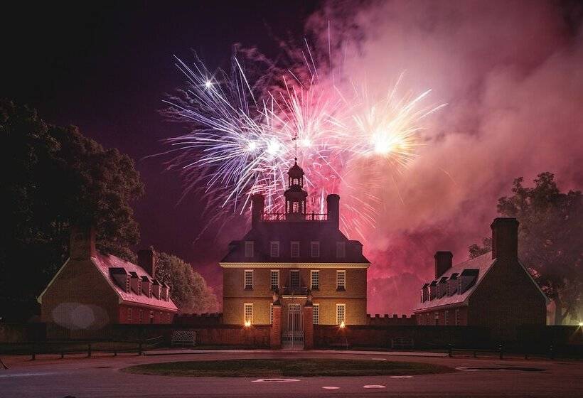 Williamsburg Woodlands Hotel & Suites, An Official Colonial Williamsburg