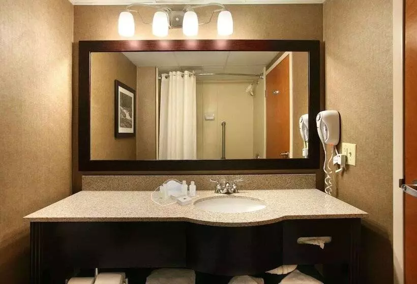 هتل Wingate By Wyndham Garner/raleigh South