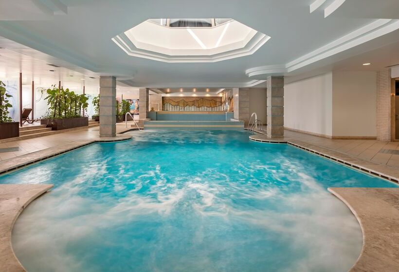 استراحتگاه Pine Beach Belek