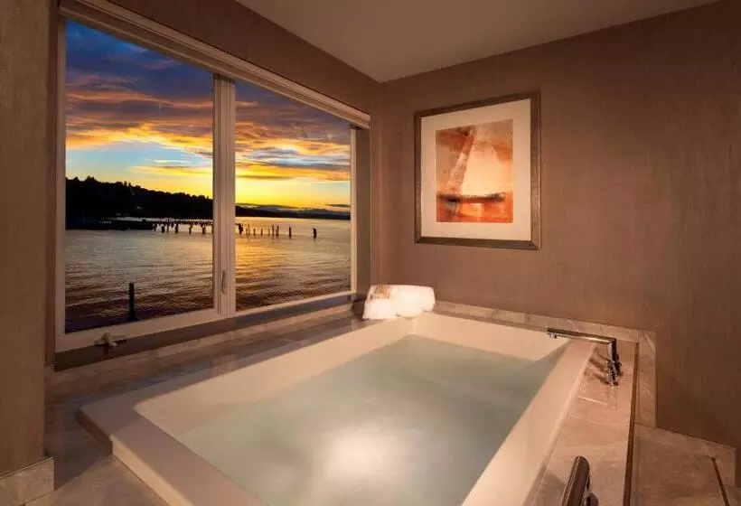 Silver Cloud Hotel Tacoma Waterfront