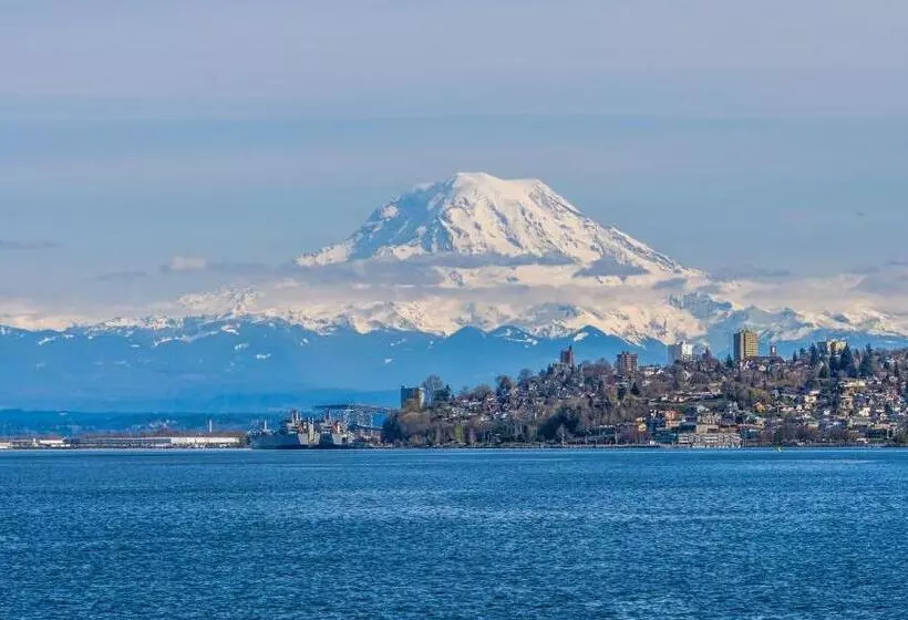 Silver Cloud Hotel Tacoma Waterfront