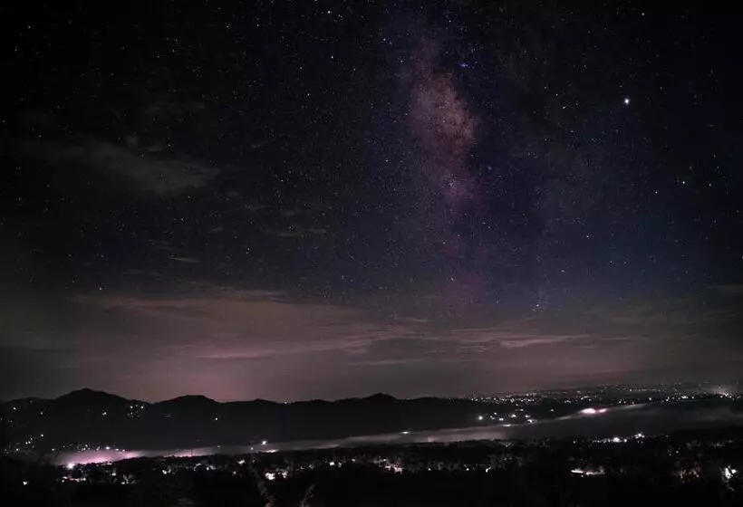 ユースホステル Zostel Plus Bir