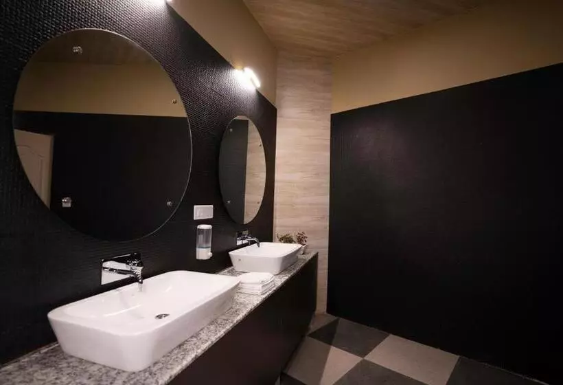 ユースホステル Zostel Plus Bir