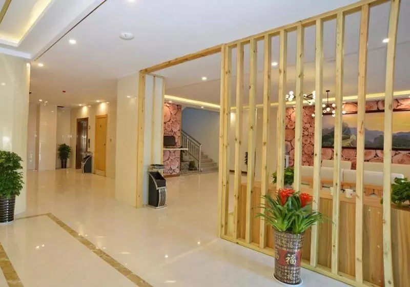 Hotelli Greentree Inn Linyi Shuixian Bus Station Business