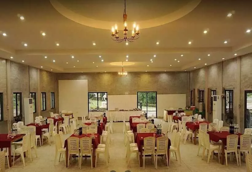 ホテル Oyo 1167 Ban Pa Rim Khuean