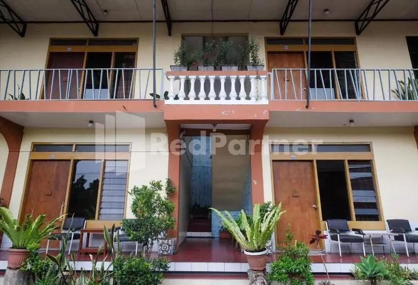 Hotelli Sido Langgeng Tawangmangu Mitra Reddoorz