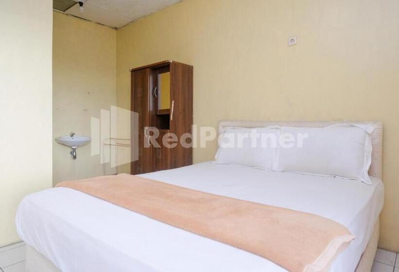 בית מלון כפרי Sido Langgeng Tawangmangu Mitra Reddoorz