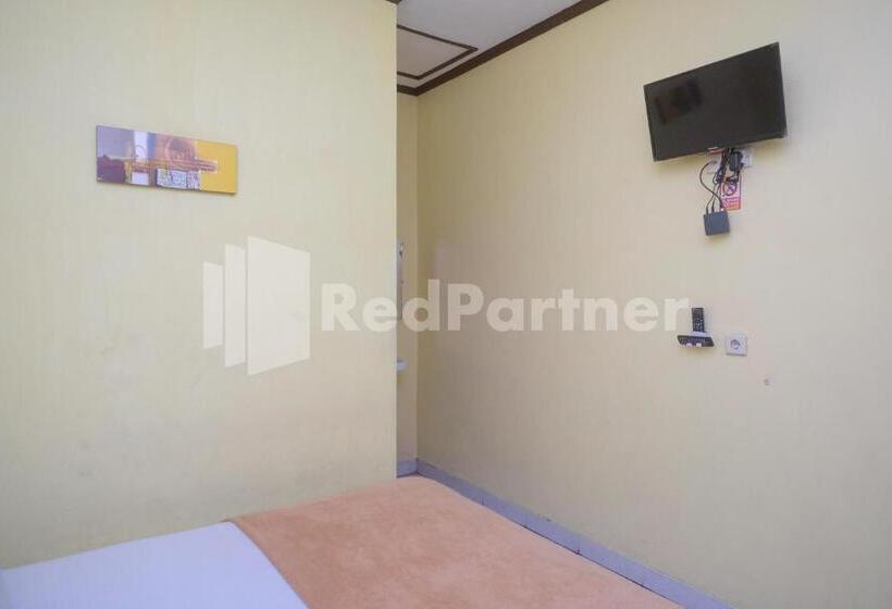 בית מלון כפרי Sido Langgeng Tawangmangu Mitra Reddoorz