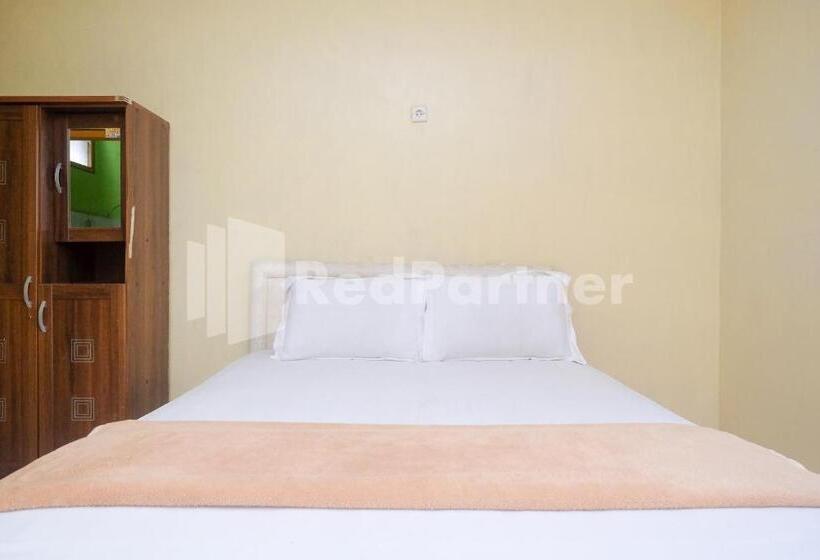 בית מלון כפרי Sido Langgeng Tawangmangu Mitra Reddoorz