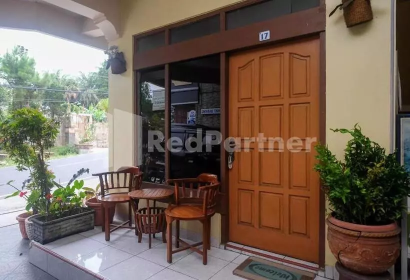 Hotelli Sido Langgeng Tawangmangu Mitra Reddoorz