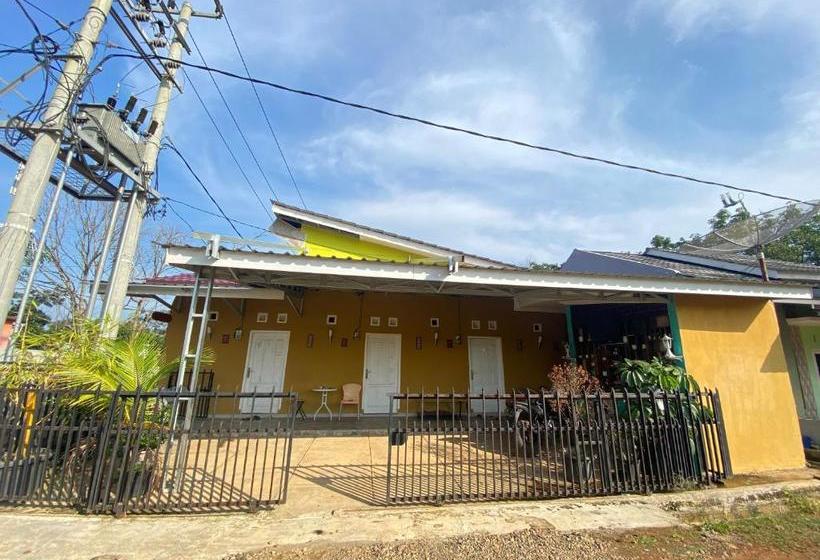 فندق Oyo 3397 City Kost Novisa