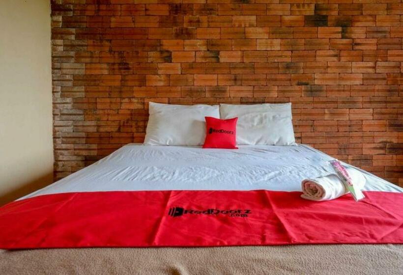 בית מלון כפרי Reddoorz At Jalan Raya Solo Tawangmangu