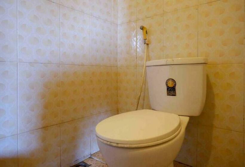 בית מלון כפרי Reddoorz At Jalan Raya Solo Tawangmangu