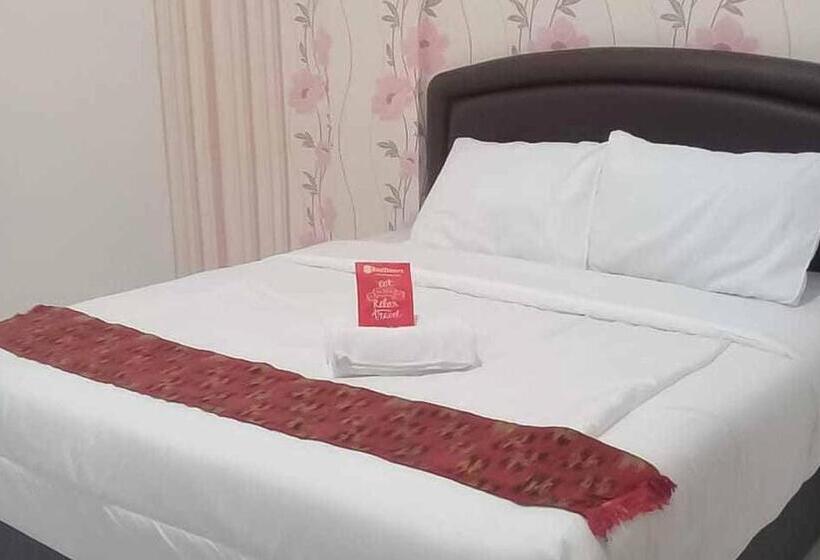 Hotel Reddoorz Plus @ Alun Alun Nganjuk