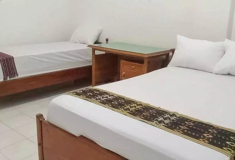 Hotelli Reddoorz Plus @ Alun Alun Nganjuk