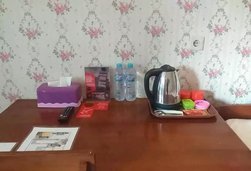 Hotelli Reddoorz Plus @ Alun Alun Nganjuk