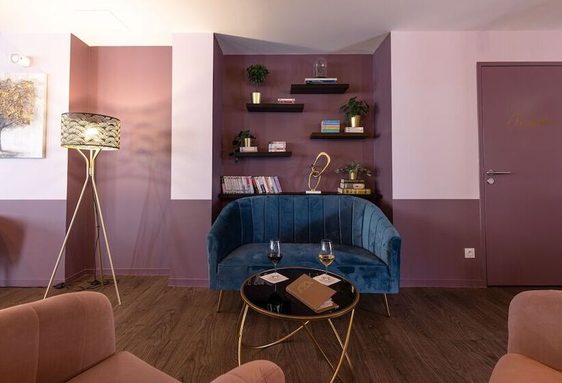 Отель Hôtel Restaurant Des Augustins Climatisation