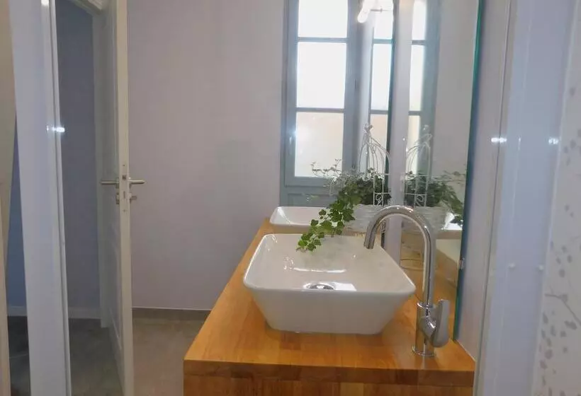 ホテル Hôtel Restaurant Des Augustins   Climatisation