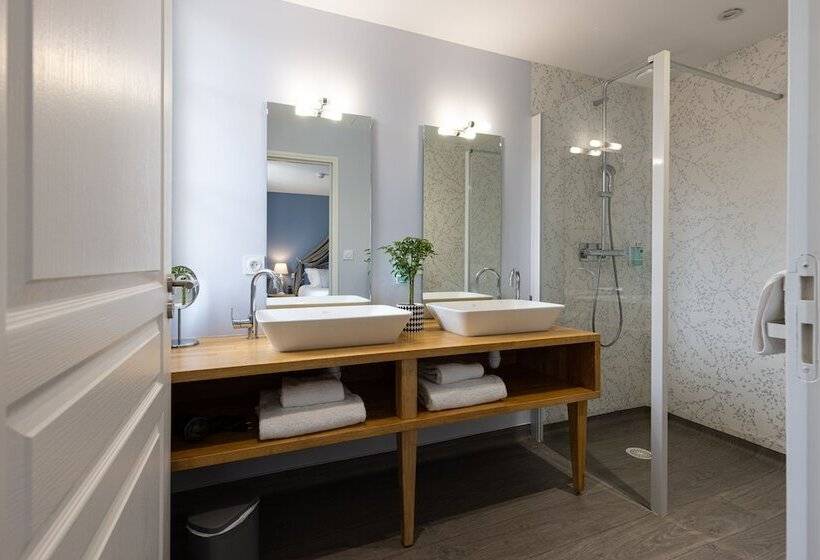 Отель Hôtel Restaurant Des Augustins Climatisation