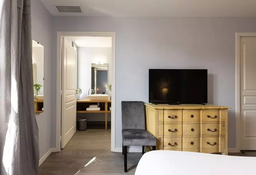 ホテル Hôtel Restaurant Des Augustins   Climatisation