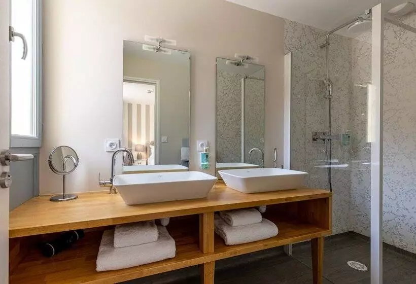 ホテル Hôtel Restaurant Des Augustins   Climatisation