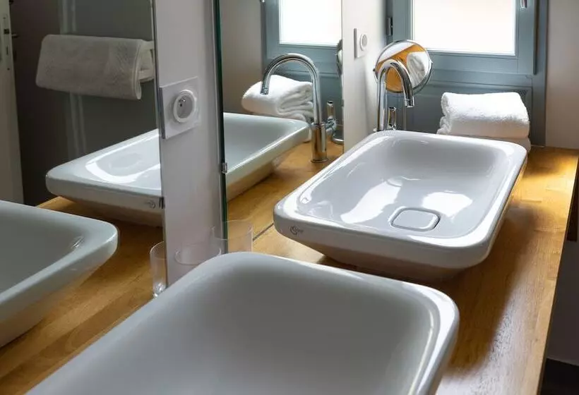 ホテル Hôtel Restaurant Des Augustins   Climatisation