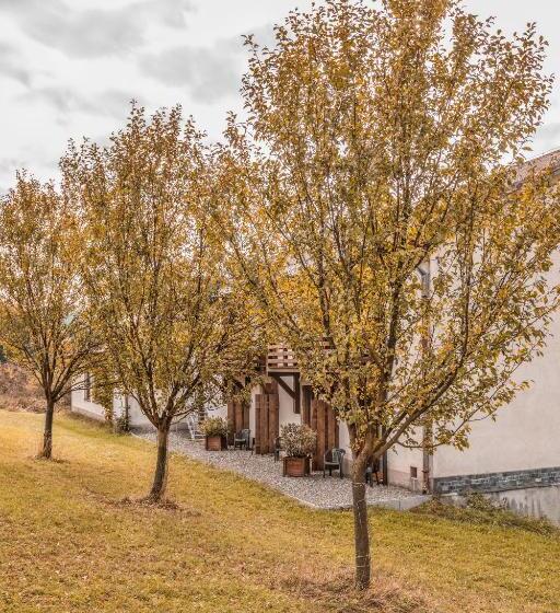 酒店 Rusava 2 Depandance