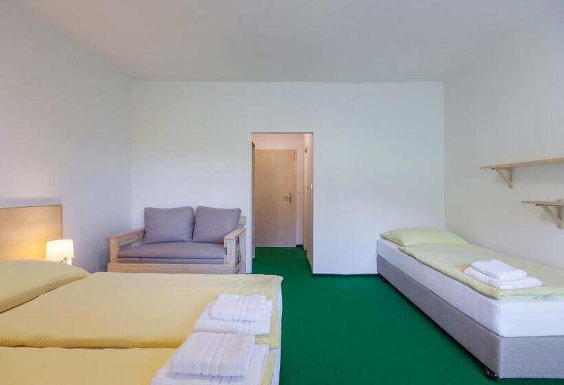 酒店 Rusava 2 Depandance