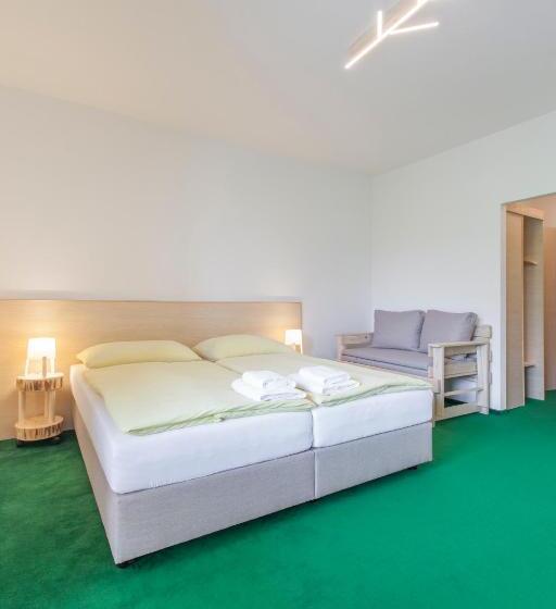 酒店 Rusava 2 Depandance