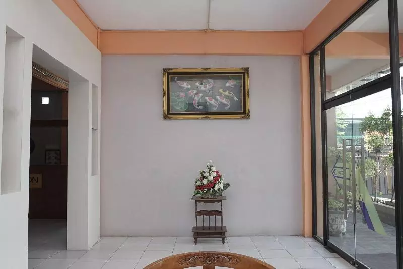 Hotelli Spot On 2200  Gunung Sari