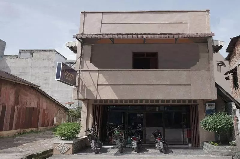 Hotelli Spot On 2200  Gunung Sari