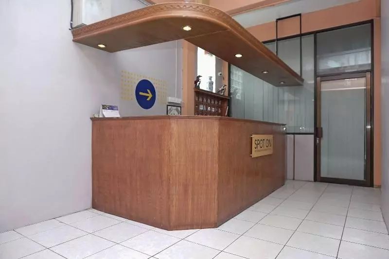 Hotelli Spot On 2200  Gunung Sari