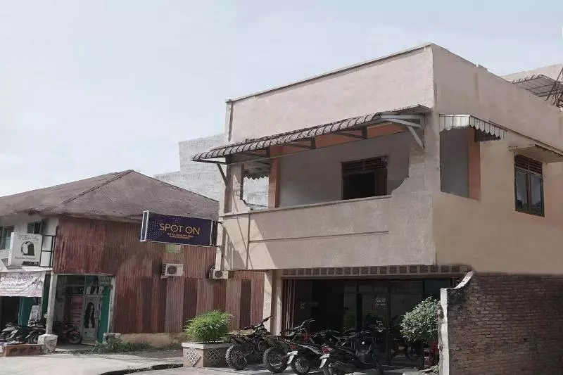 Hotelli Spot On 2200  Gunung Sari